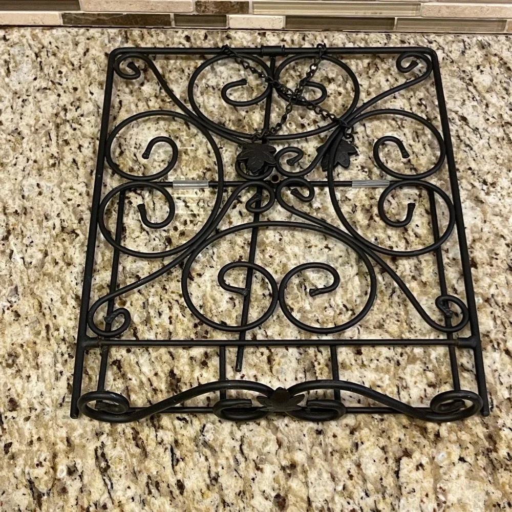 Longaberger Black Wrought Iron Cookbook Stand Scroll Folding Easel Holder 13.5